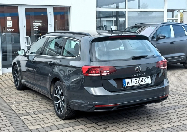 Volkswagen Passat cena 102900 przebieg: 102646, rok produkcji 2020 z Pelplin małe 352